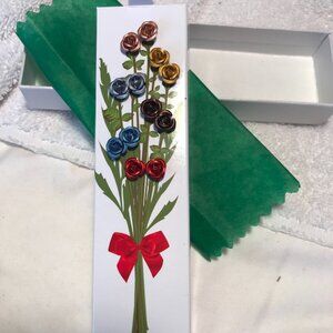 Avon Ravishing Roses 6 Pc Pierced Earrings Dozen‎ Roses in A Gift Box 2012